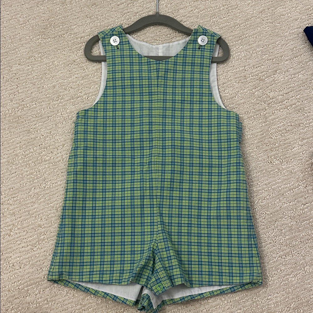 Boys size 3T jon jon. Navy and Green. EUC